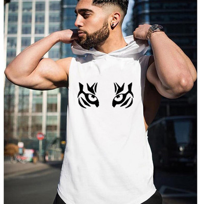 Kapuutsi ja aplikatsiooniga meeste topp