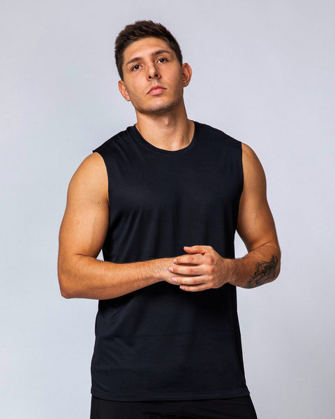 Lihtne ovaalse kaelusega meeste sportlik topp