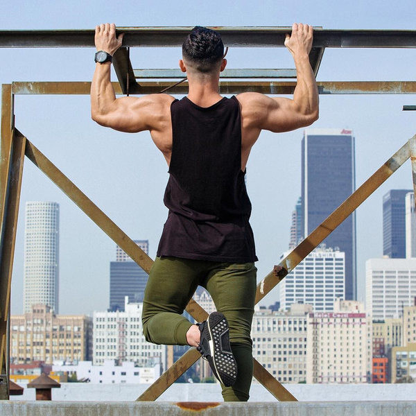 Férfi felső, kerek nyakkivágással - többféle színben
