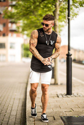 Rebenenud efektiga moodne vabaaja topp