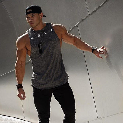 Puuvillast lõigatud paagitop kirjaga