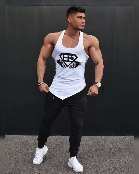 Įvairių spalvų vyriškas sportinis batas