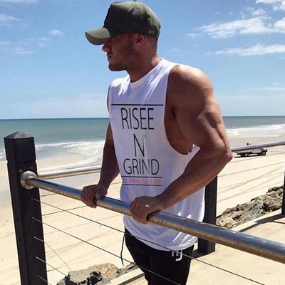 Ανδρικό φανελάκι με στρογγυλή λαιμόκοψη και επιγραφή