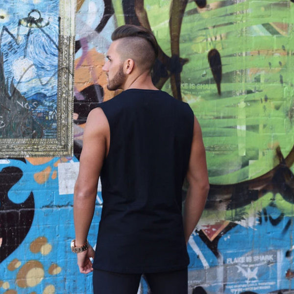 Ανδρικό φανελάκι με στρογγυλή λαιμόκοψη και επιγραφή