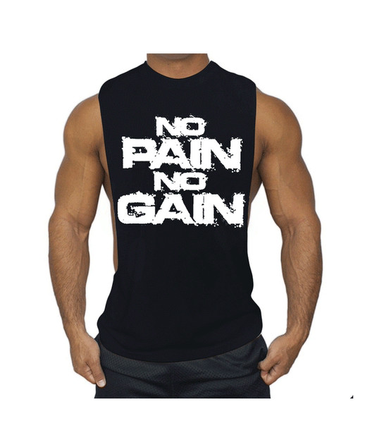 Спортен мъжки потник с надпис и овално деколте