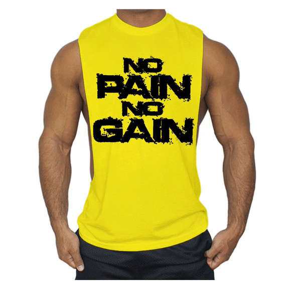 Спортен мъжки потник с надпис и овално деколте