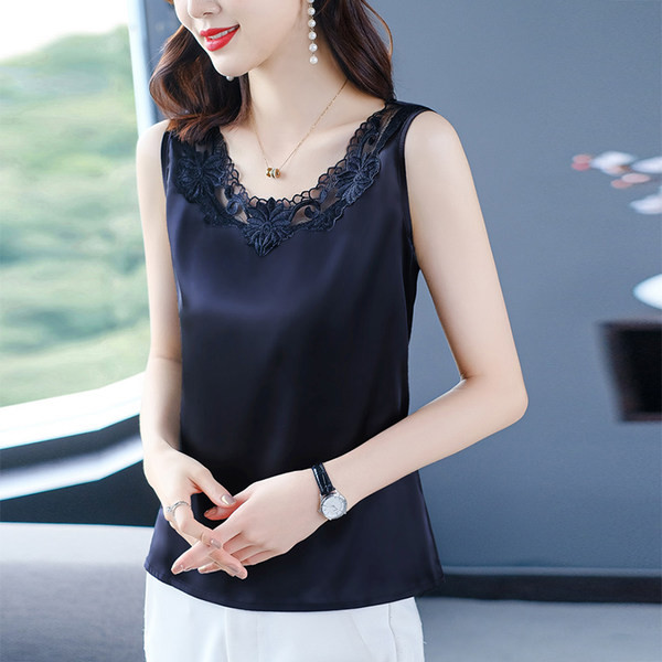 Дамски потник с овално деколте и бродерия нов модел