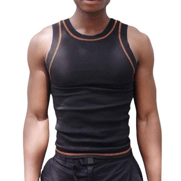 Férfi testreszabott felső kerek nyakkivágással