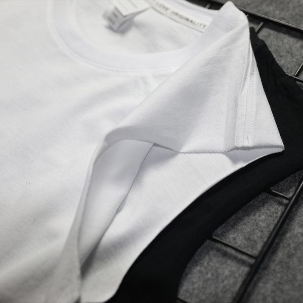 Pamut felsőrész széles pántokkal és színes nyomattal