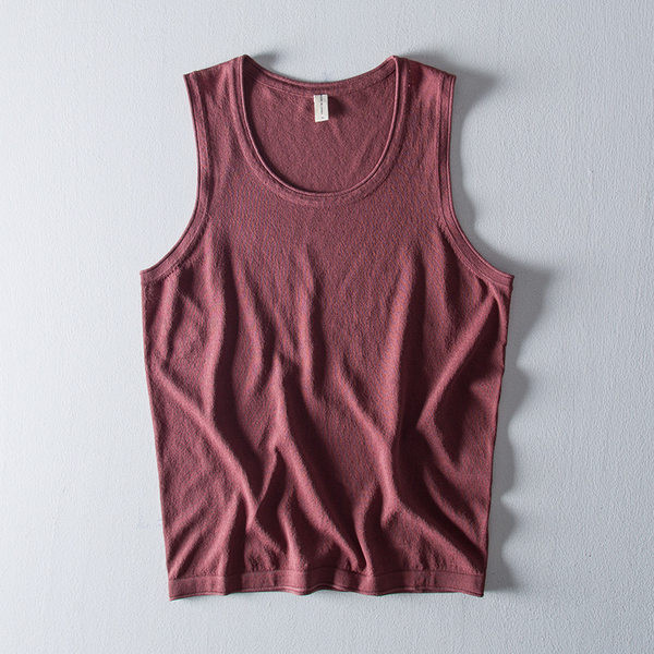 Tiszta férfi felső ovális nyakkivágással