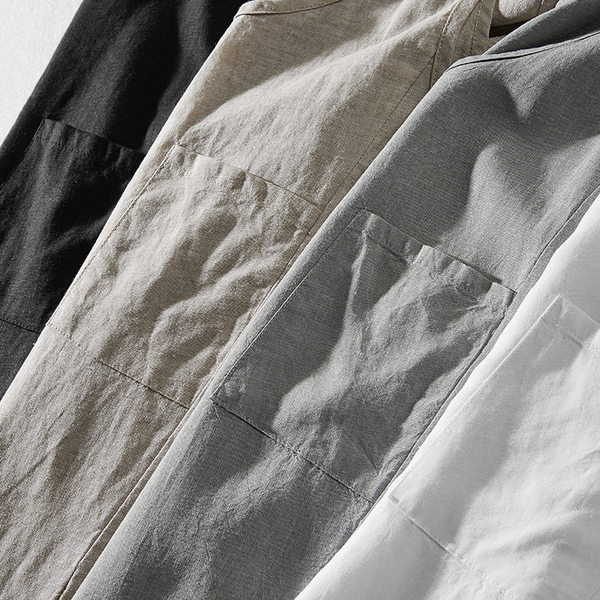 Férfi felső ovális nyakkivágással és zsebbel