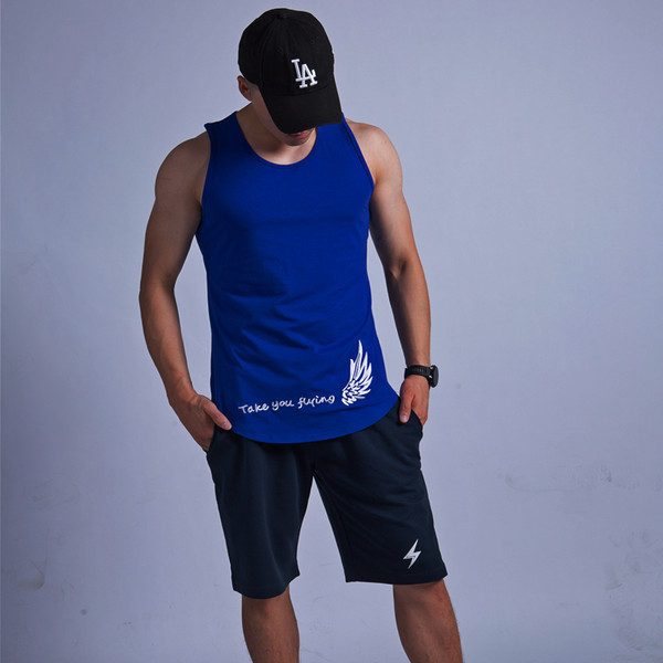 Ανδρικό φανελάκι με επιγραφή σε μπλε χρώμα