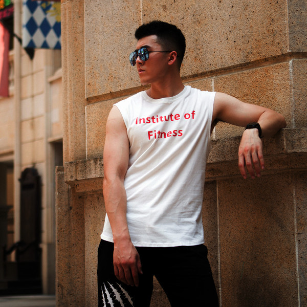 Αθλητικό φανελάκι με στρογγυλή λαιμόκοψη - λευκό χρώμα