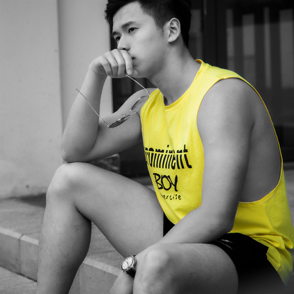 Férfi sportcipő kerek nyakkivágással - három színben