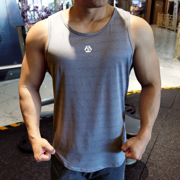 Gyorsan száradó anyagból készült férfi felső - sportoláshoz