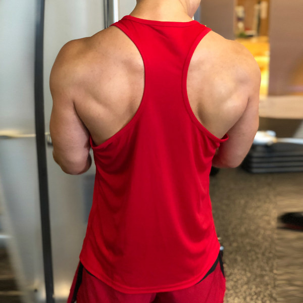 Légáteresztő anyagból készült sportmellény