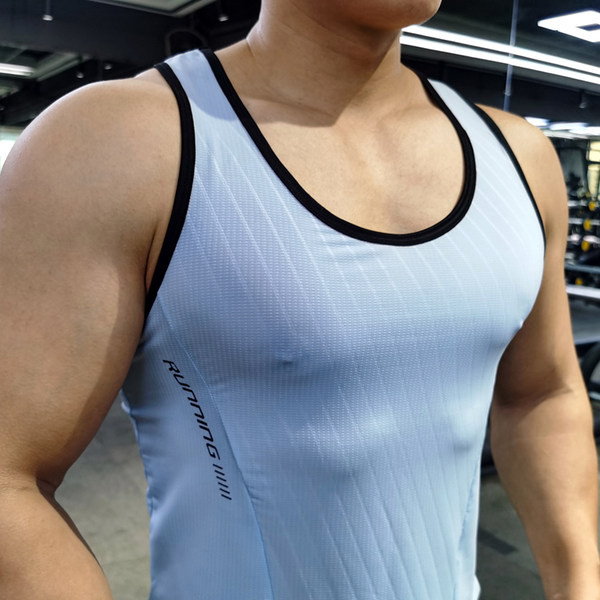 Gyorsan száradó anyagból készült férfi felső, fitneszhez és futáshoz