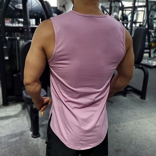 Muška majica bez rukava s ovalnim izrezom