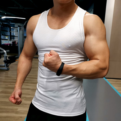 Gyorsan száradó anyagból készült férfi sportcipő