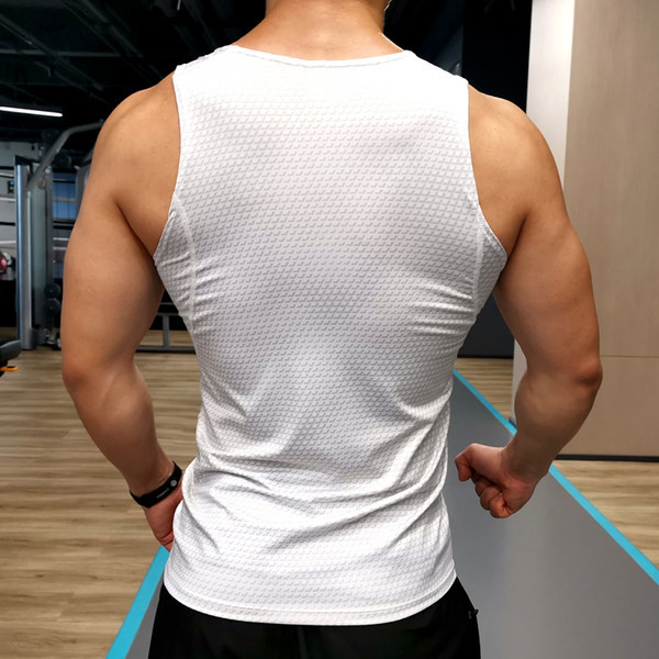 Gyorsan száradó anyagból készült férfi sportcipő