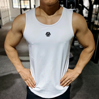 Nyári felső a mindennapokhoz és a sportoláshoz