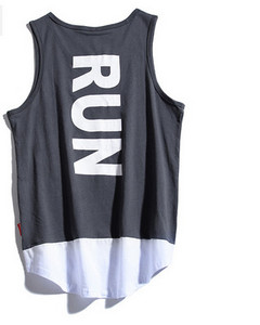 Férfi sportcipő ovális nyakkivágással - tiszta modell