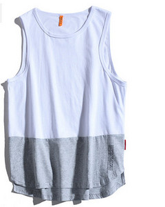 Férfi sportcipő ovális nyakkivágással - tiszta modell