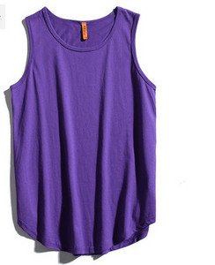 Férfi sportcipő ovális nyakkivágással - tiszta modell