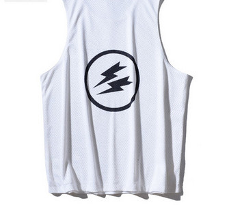 Alkalmi férfi felső ovális nyakkivágással