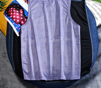 Alkalmi férfi felső ovális nyakkivágással