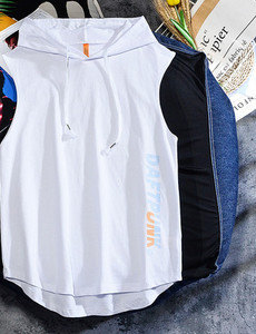 Sportlik meeste asümmeetriline kapuutsiga topp