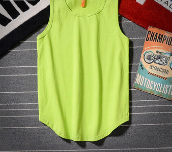 Férfi felső, kerek nyakkivágással, több színben