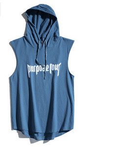 Széles modell férfi akasztófülke kapucnival és megkötővel