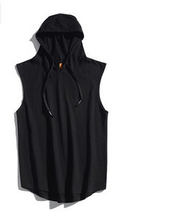 Széles modell férfi akasztófülke kapucnival és megkötővel