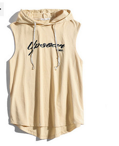 Széles modell férfi akasztófülke kapucnival és megkötővel