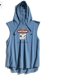 Széles modell férfi akasztófülke kapucnival és megkötővel