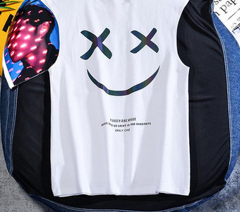 Meeste igapäevane sporditank aplikatsiooni ja pealdisega