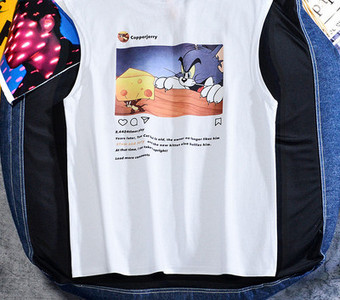 Meeste igapäevane sporditank aplikatsiooni ja pealdisega