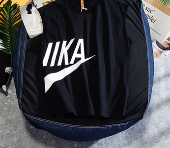 Meeste igapäevane sporditank aplikatsiooni ja pealdisega