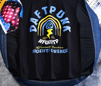 Meeste igapäevane sporditank aplikatsiooni ja pealdisega