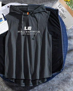 Új modell férfi felső, kapucnival és feliratos nyomattal