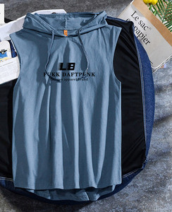 Új modell férfi felső, kapucnival és feliratos nyomattal