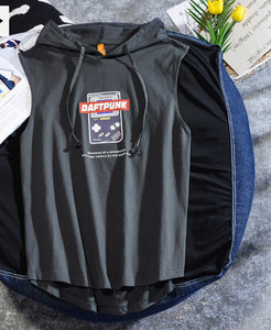 Új modell férfi felső, kapucnival és feliratos nyomattal