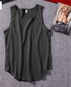 Férfi egyszínű felső, kerek nyakkivágással - sportoláshoz alkalmas