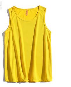 Καθημερινό ανδρικό φανελάκι με πολύχρωμο σχέδιο