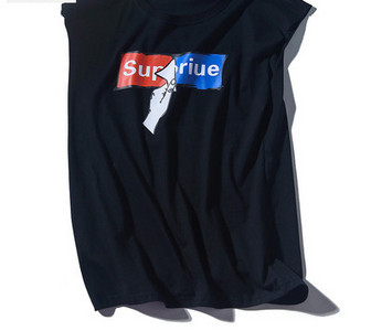 Feliratos férfi felső