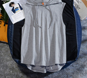 Ανδρικό casual φανελάκι με κορδόνια και κουκούλα - πολλά χρώματα