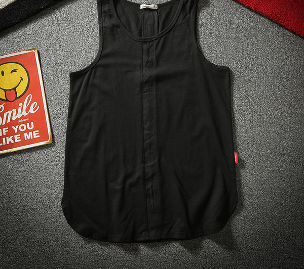 Ingyenes modell férfi felső ovális nyakkivágással, sportoláshoz