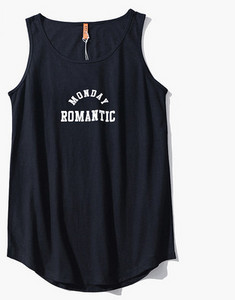 Új modell férfi aszimmetrikus felső felirattal