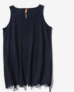 Ανδρικό μονόχρωμο φανελάκι με στρογγυλή λαιμόκοψη